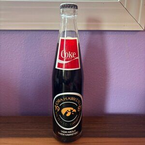 1981 Coca-Cola Iowa Hawkeyes Bottle‎ Unopened Rose Bowl 1982 10 OZ Big 10 Champs